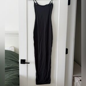 SKIMS FITS EVERYBODY LACE
LONG SLIP DRESS